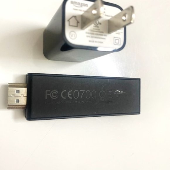 Amazon Fire TV Stick 1st Gen Model W87CUN Streaming Media Player - Picture 2 of 3